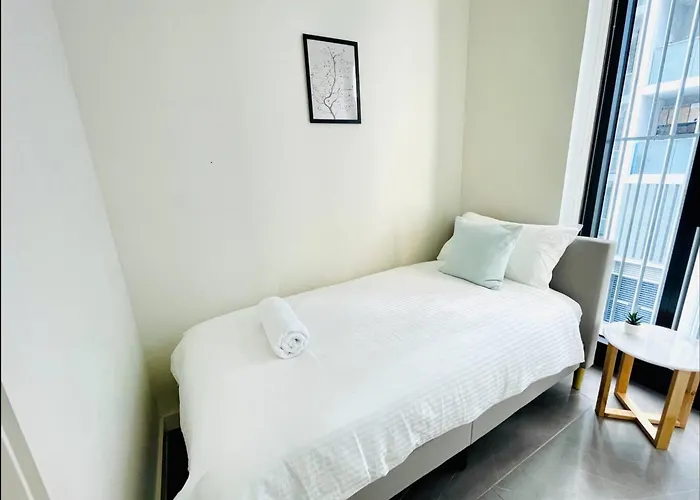Olympic Park Oasis - New 3B2B Condo - Pool, Parking